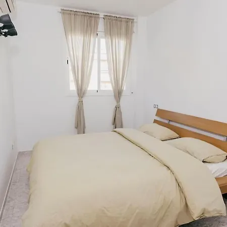 2 Bedroom Apartment Lloret De Mar Terrace & Pool Exterior photo