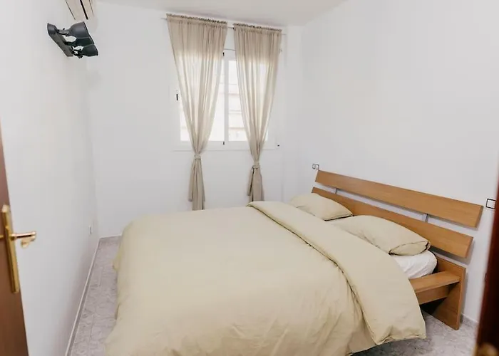 2 Bedroom Apartment Lloret De Mar Terrace & Pool